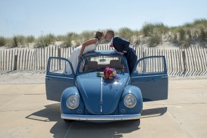 bruiloft-auto-kus   